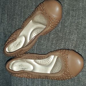 Dexflex comfort flats, size 5.5, brown